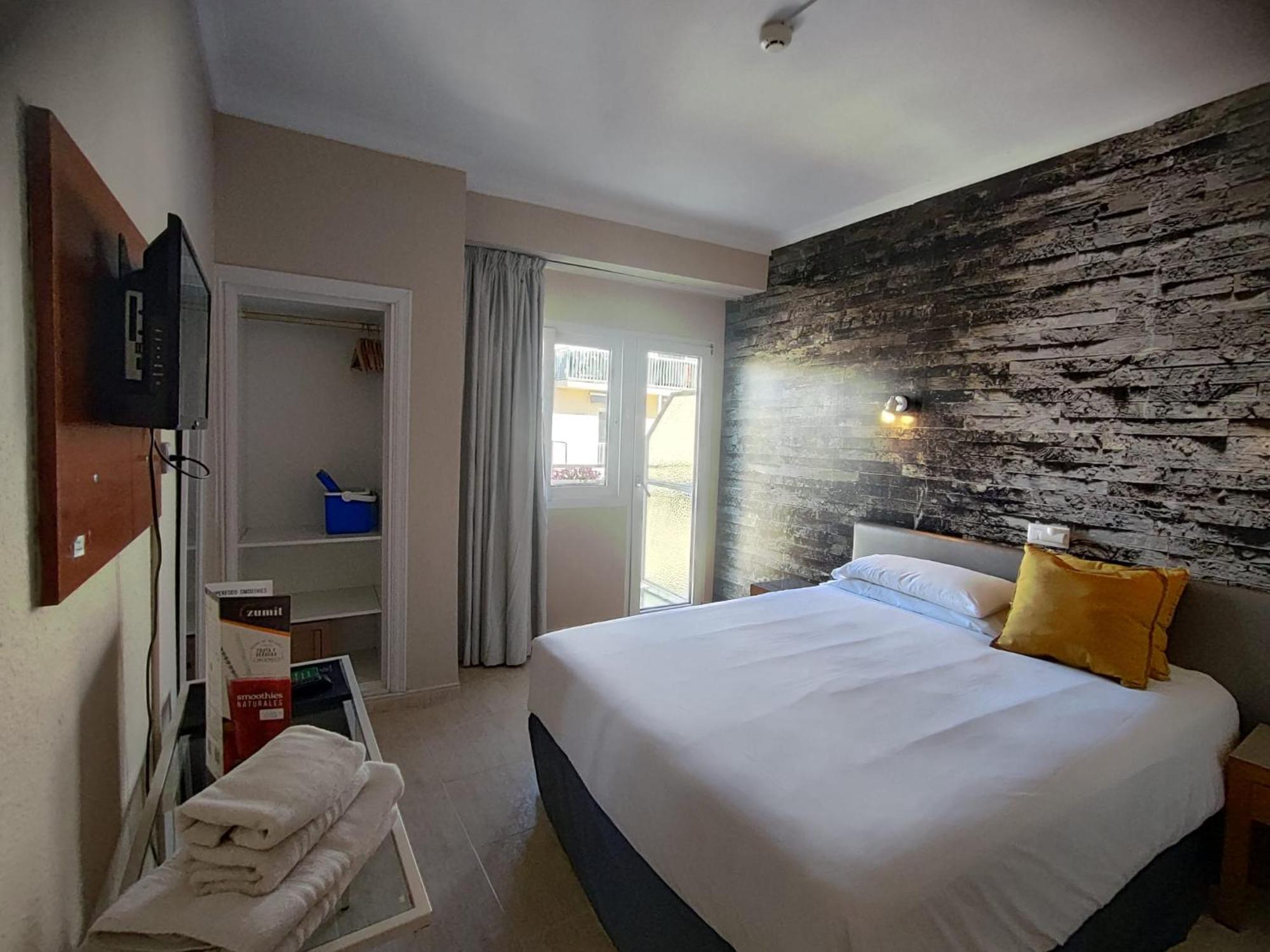 Hostal Mar Del Plata (Adults Only) El Arenal  Exteriér fotografie